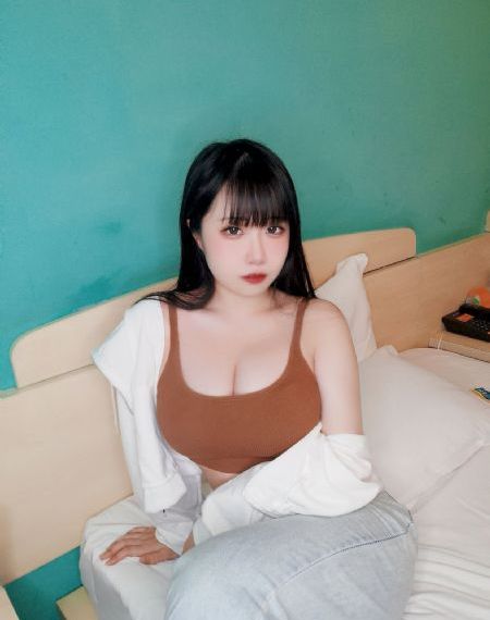 艳妇臀荡乳欲伦交换32_超清高清视频观看