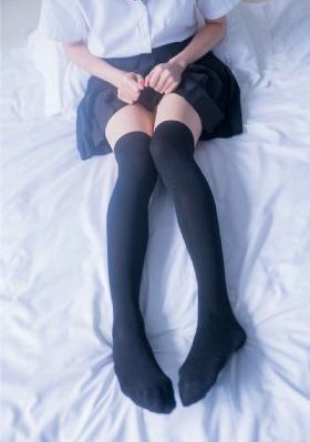 女大学生的按摩房_4K完整视频观看
